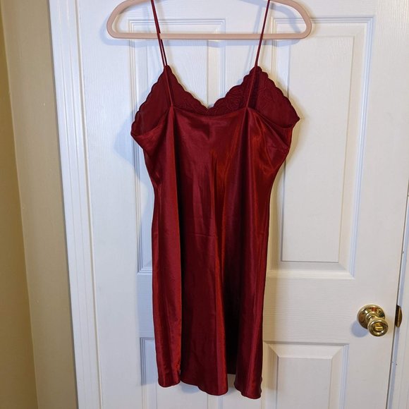 Maryann's Boutique Satiny Floral Embroidered Maroon Chemise Slip - size L - Picture 3 of 7